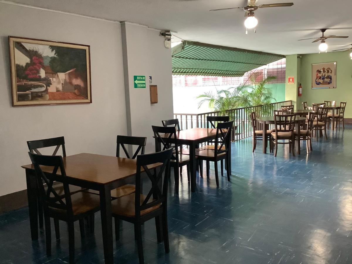 Hotel Doña Carmen Retalhuleu Exterior foto